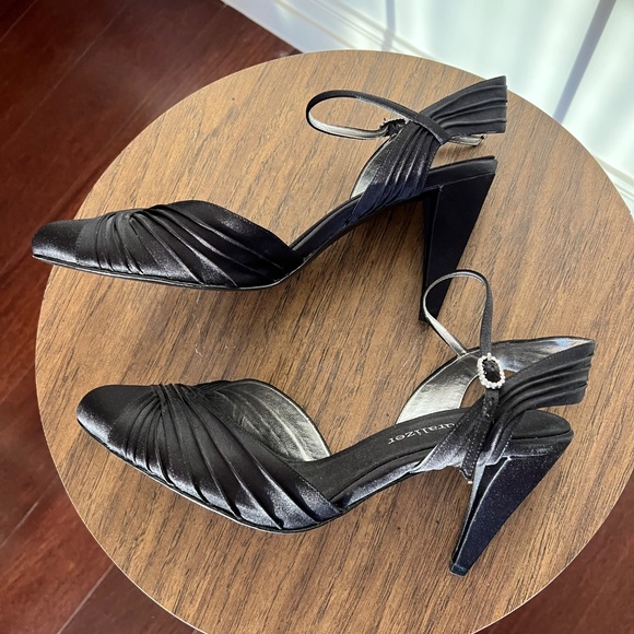 Naturalizer Black Satin Heels size 9.5 - Picture 2 of 7